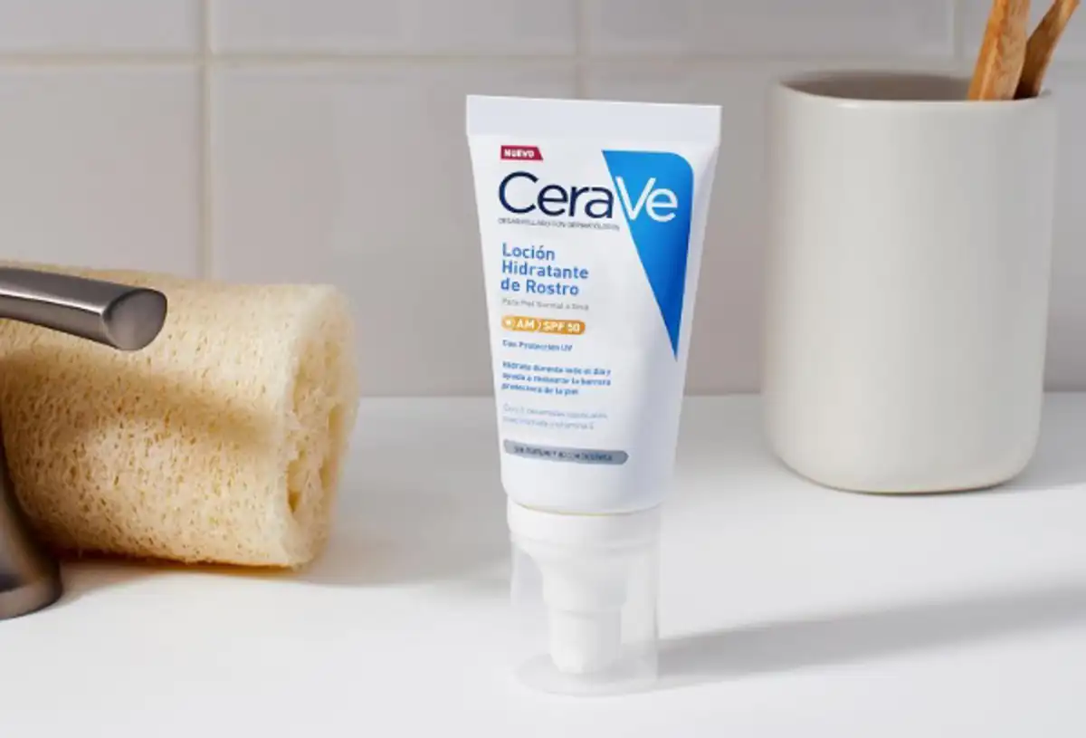 CeraVe Loción Hidratante de Rostro SPF 50