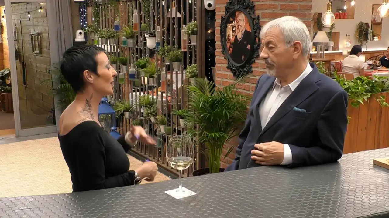 Raquel regresa a 'First Dates' tras haber perdido al amor de su vida (al que conoció en el programa)