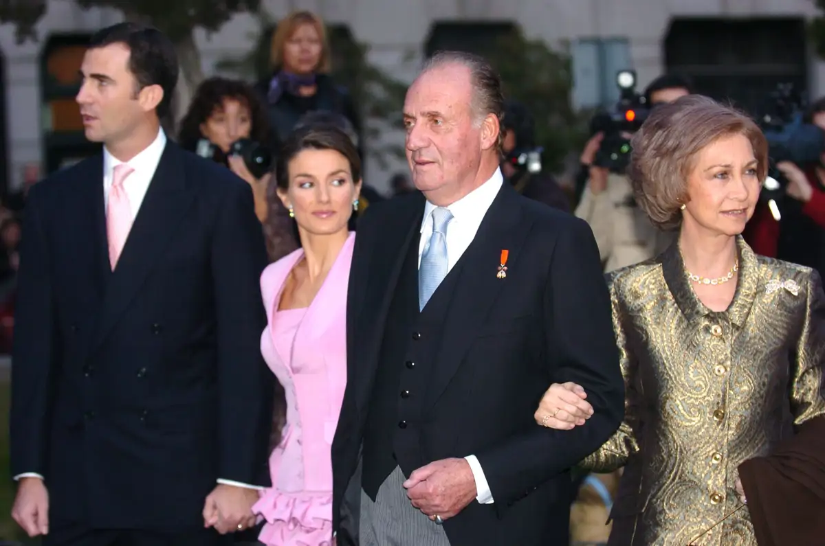 Letizia, junto a Felipe y los reyes eméritos