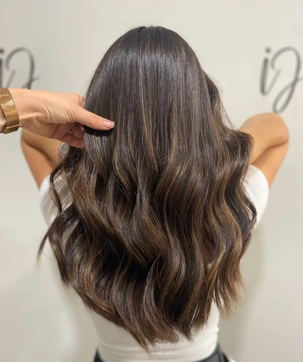 Así quedan las mechas Mocha Mousse