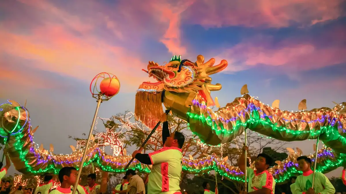 Danza del dragón y el león