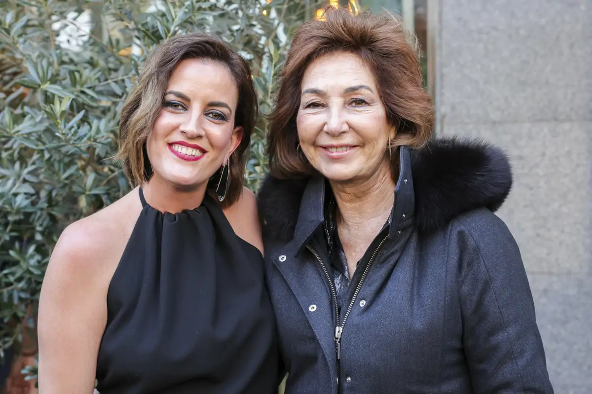 Ana Rosa Quintana y Leticia Requejo