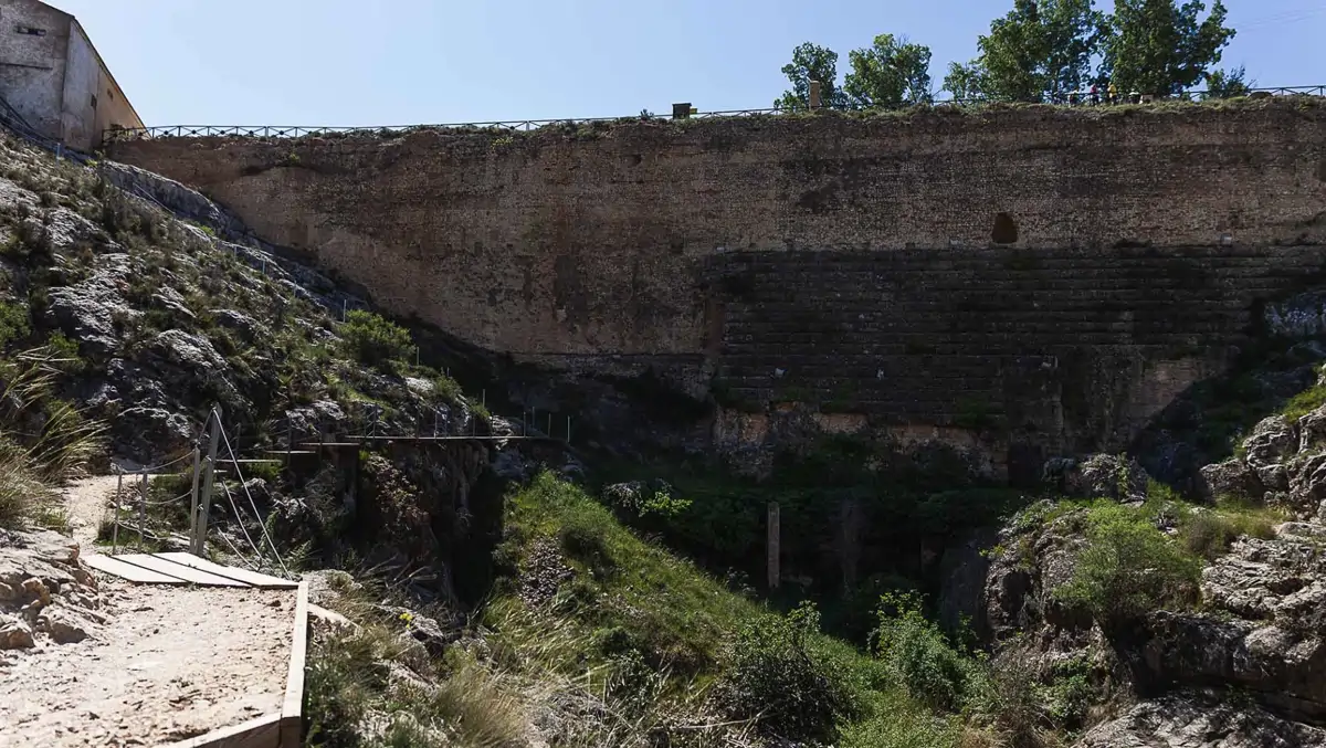 Presa romana de Almonacid de la Cuba