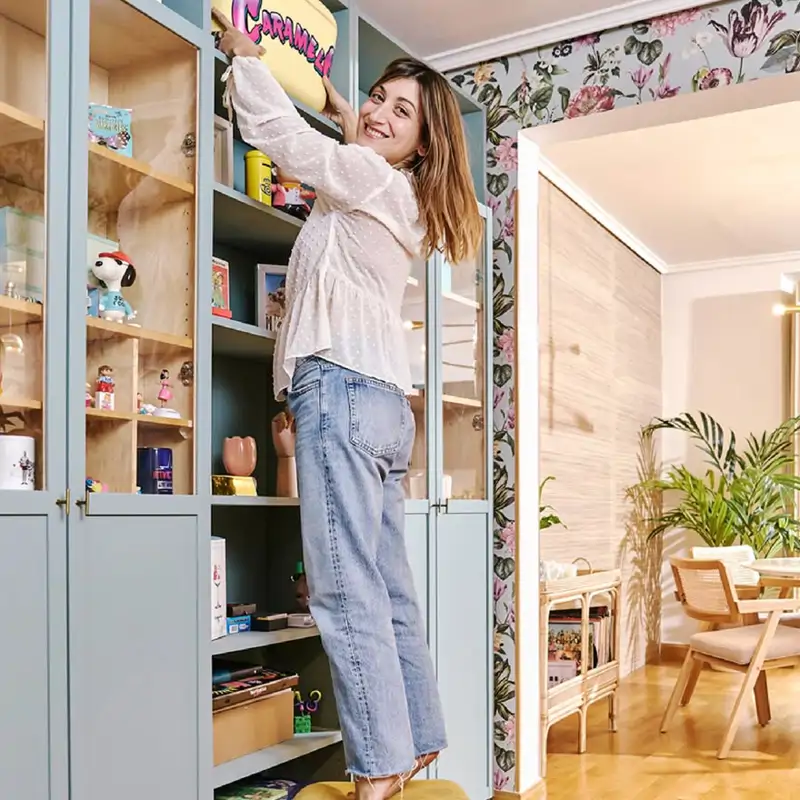 Así es la espectacular casa de Susi Caramelo en el madrileño barrio de Lavapiés: toques bohemios, motivos florales y mucha luz