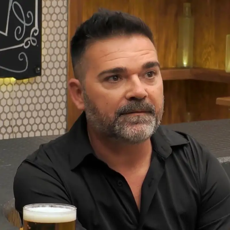 José Miguel huye despavorido en ‘First Dates’ por un operario jubilado de Castellón: "No eres lo que estoy buscando, me voy"