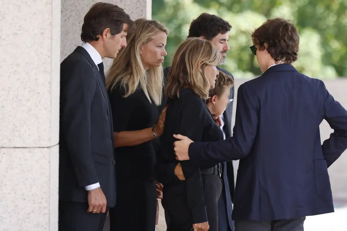 Cari Lapique, Carla Goyanes y Antonio Matos