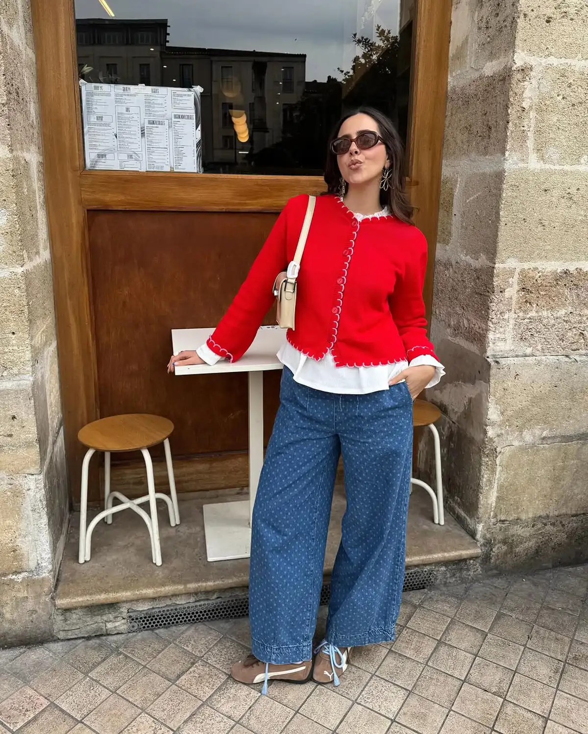 Blusa holgada + pantalones