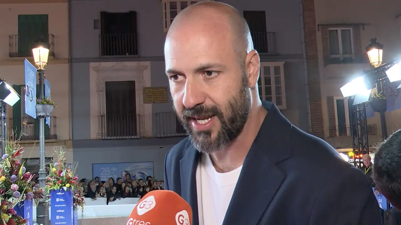 El director de cine Albert Pintó, novio de la presentadora de 'Socialité' María Verdoy, confirma su relación con una bonita declaración