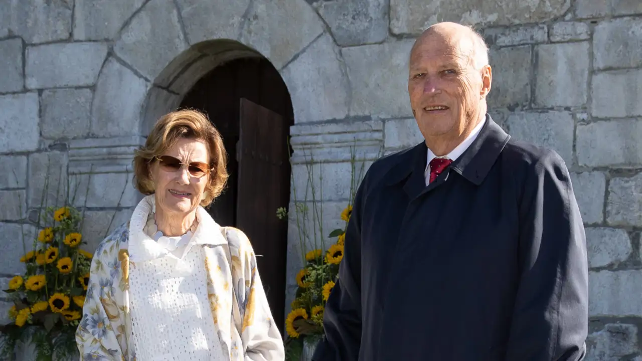 Toda Noruega contiene la respiración: los reyes Harald y Sonia aterrizan en España