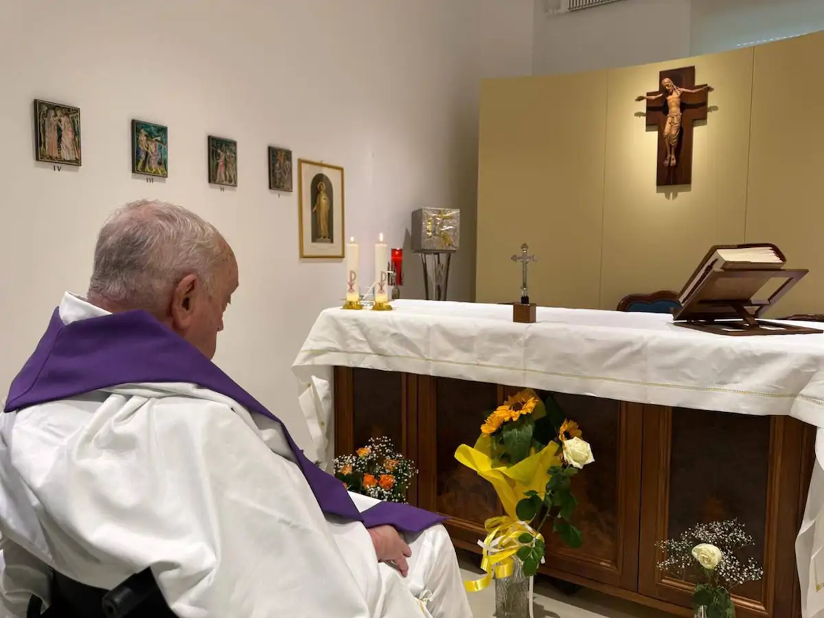 Primera imagen del papa Francisco tras su hospitalización