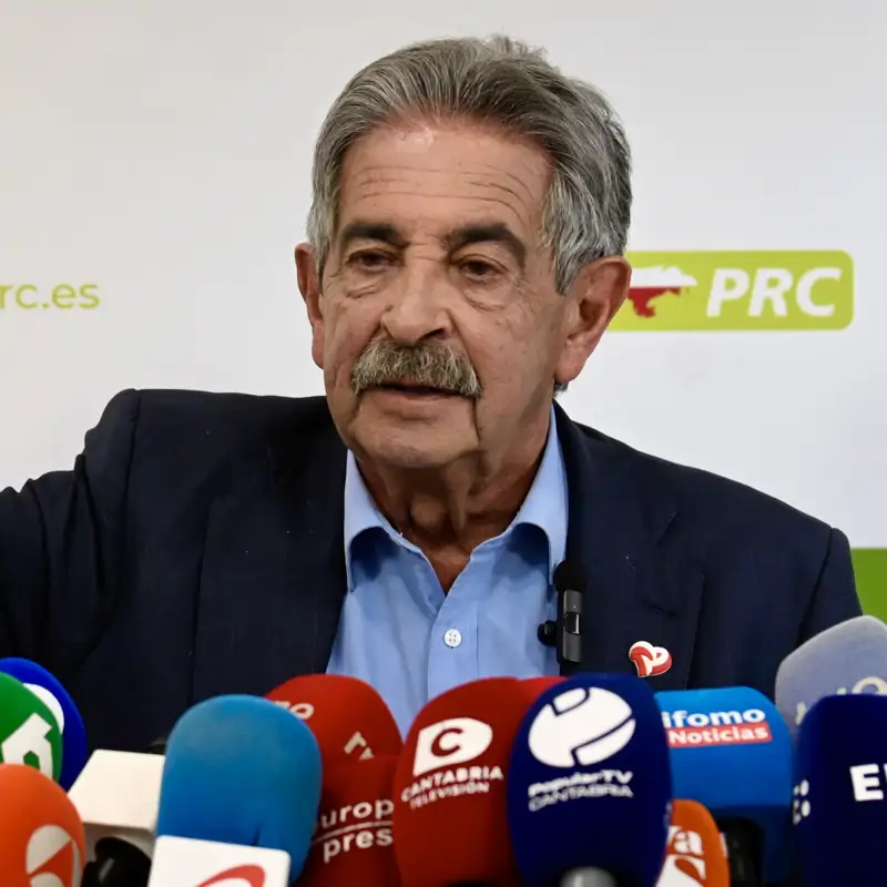 Juanfran Velasco, experto en comunicación: "Si hay algo que ha logrado Miguel Ángel Revilla es que sea entretenido ver a un político y valorar las regiones más allá de Madrid"