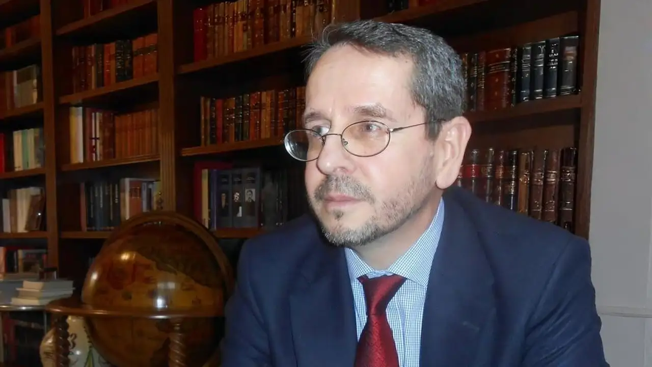 Rafael Narbona, profesor de filosofía: “Hay que centrarse más en el presente, valorar las cosas sencillas y no dejar llevarse por la nostalgia”