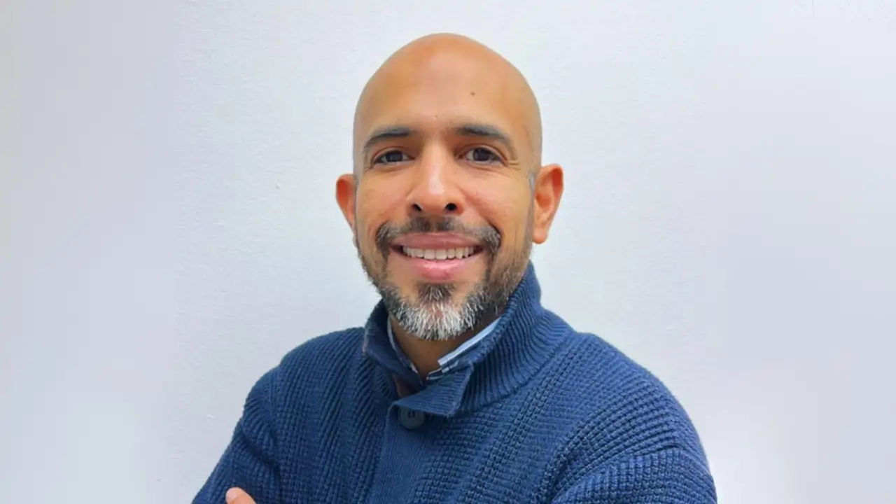 Carlos Romero, profesor de ‘Feng Shui’: "Los espacios completamente ordenados y despejados son la base que potencia el resto de las cosas”