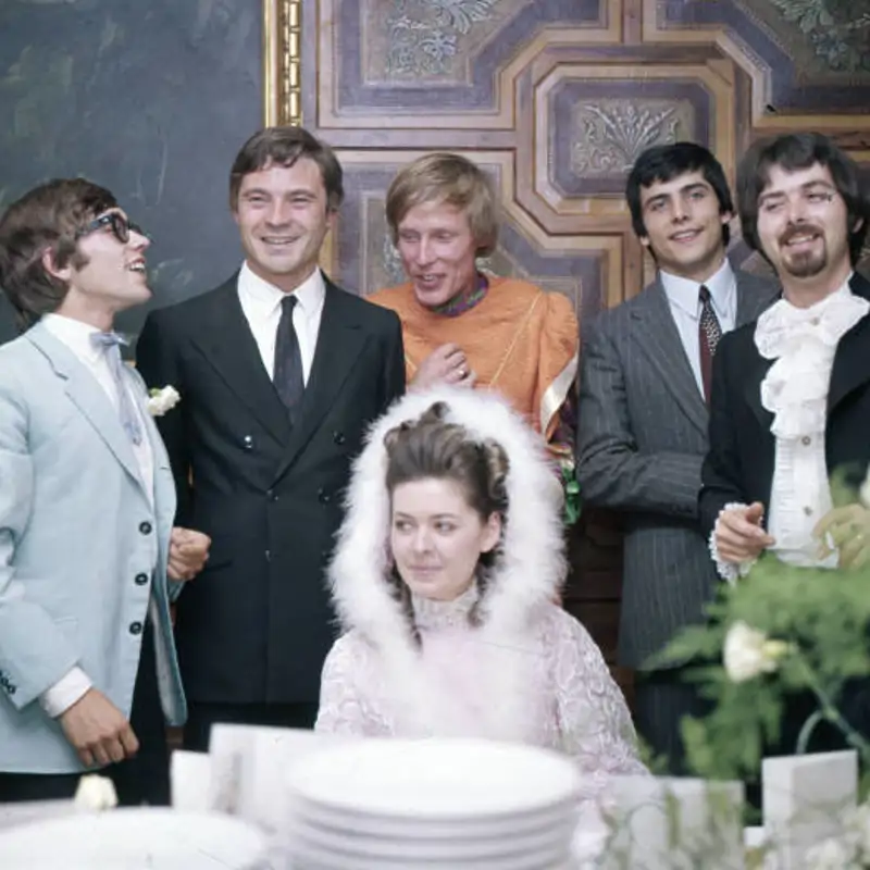 El drama que sacudió, en 1968, a Los Bravos: una boda, una muerte y un suicidio por amor
