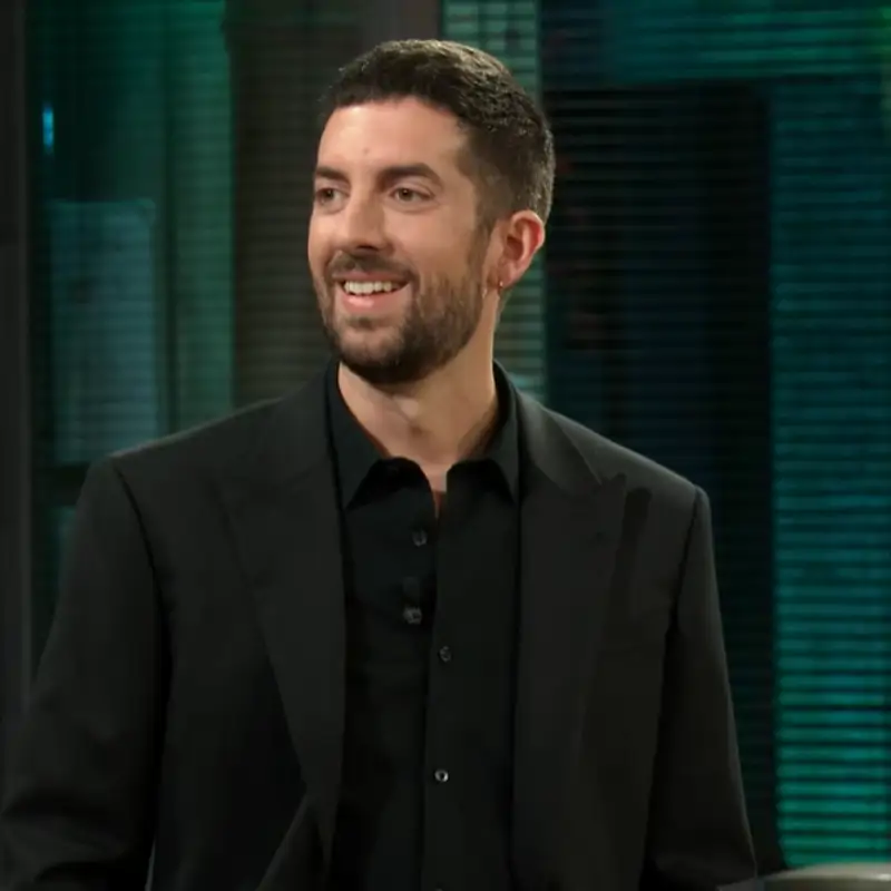La insólita petición de un espectador a David Broncano en 'La Revuelta': "¿De qué te viene el querer pegarme?"