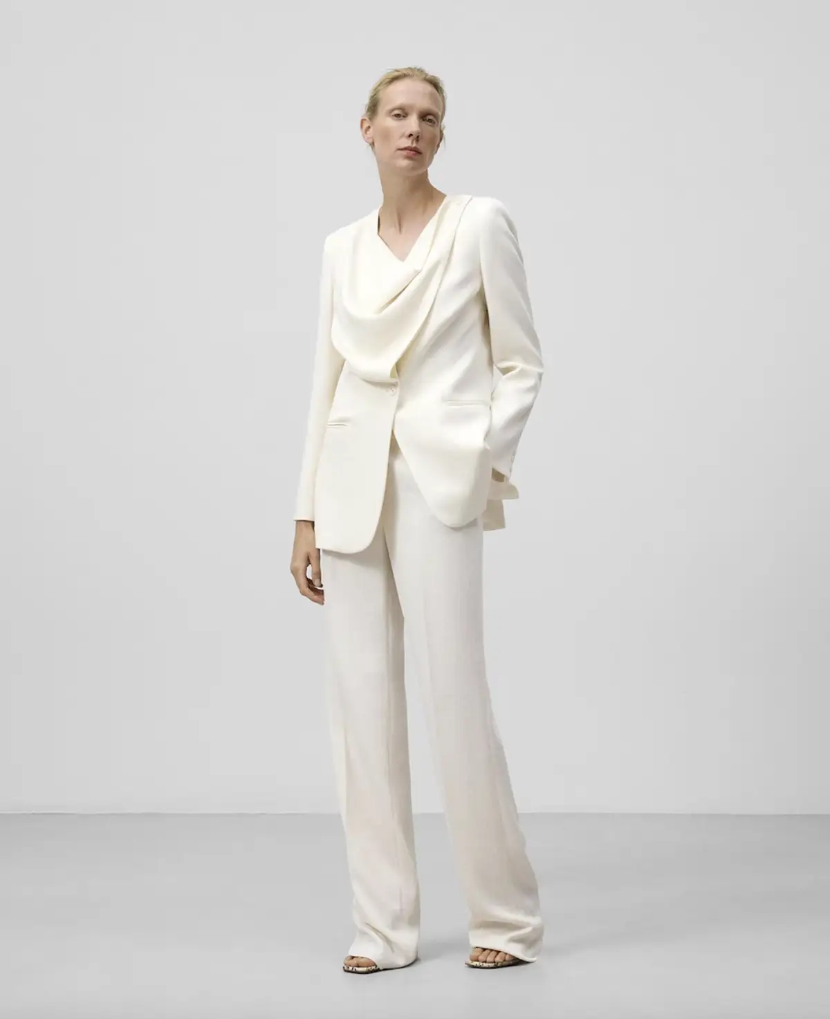 Traje de chaqueta de Adolfo Dominguez