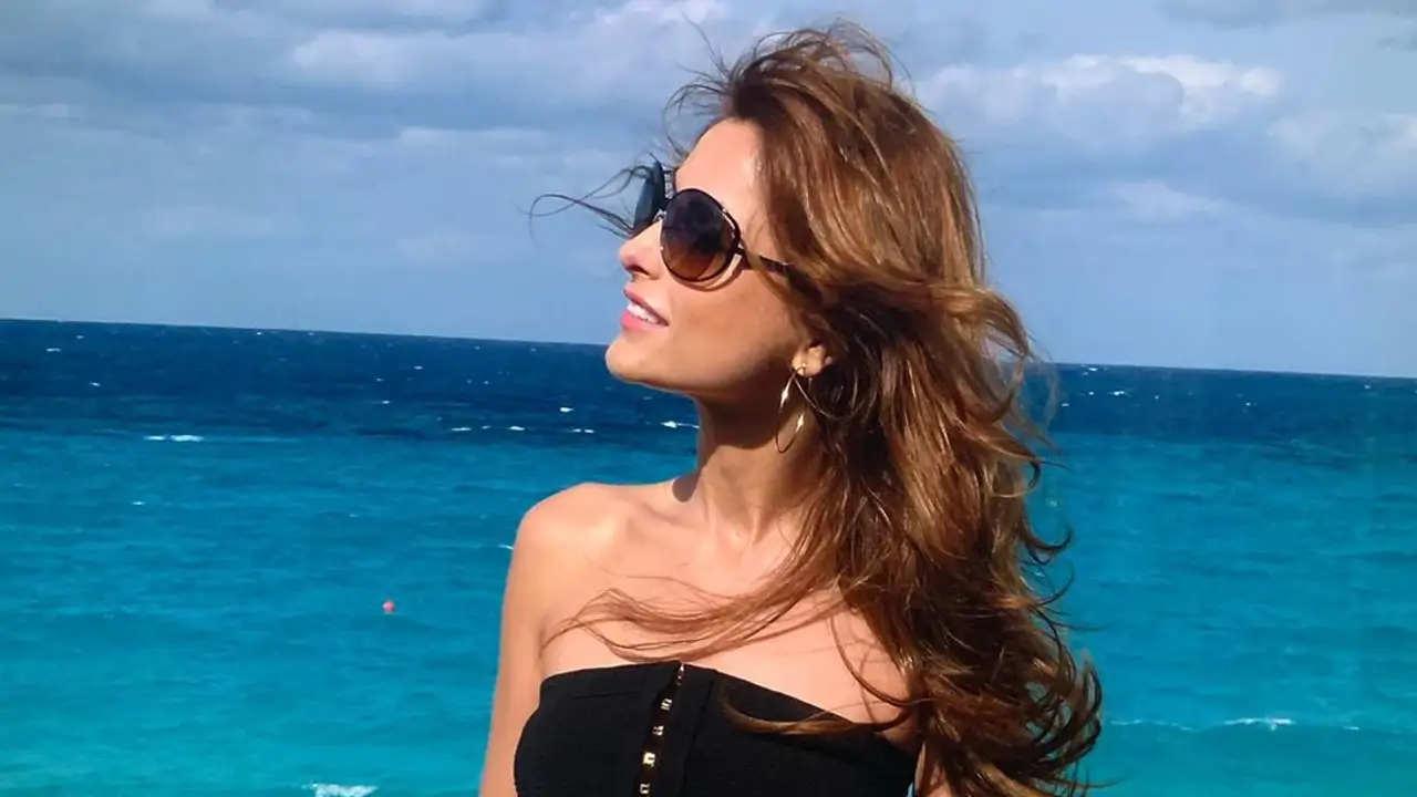 Alessandra Chiarello, experta en cabello: "Si quieres que el pelo te dure más tiempo limpio, este es el consejo más habitual y eficaz"
