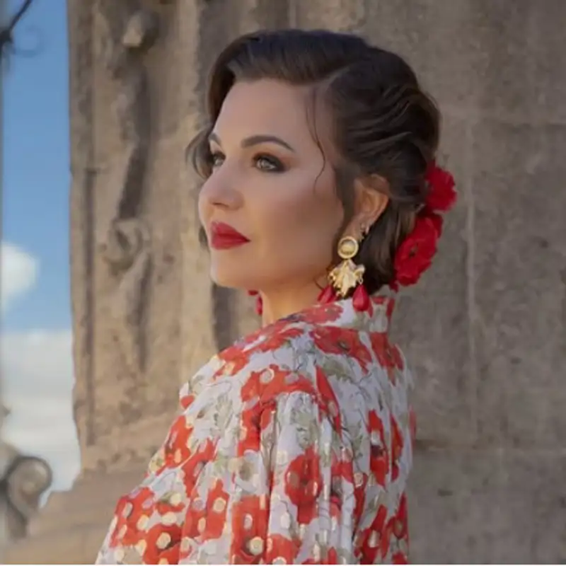 Vaqueros y flecos, el look alternativo para la Feria de Abril más impresionante y moderno que aman las sevillanas (y otras ideas maravillosas)