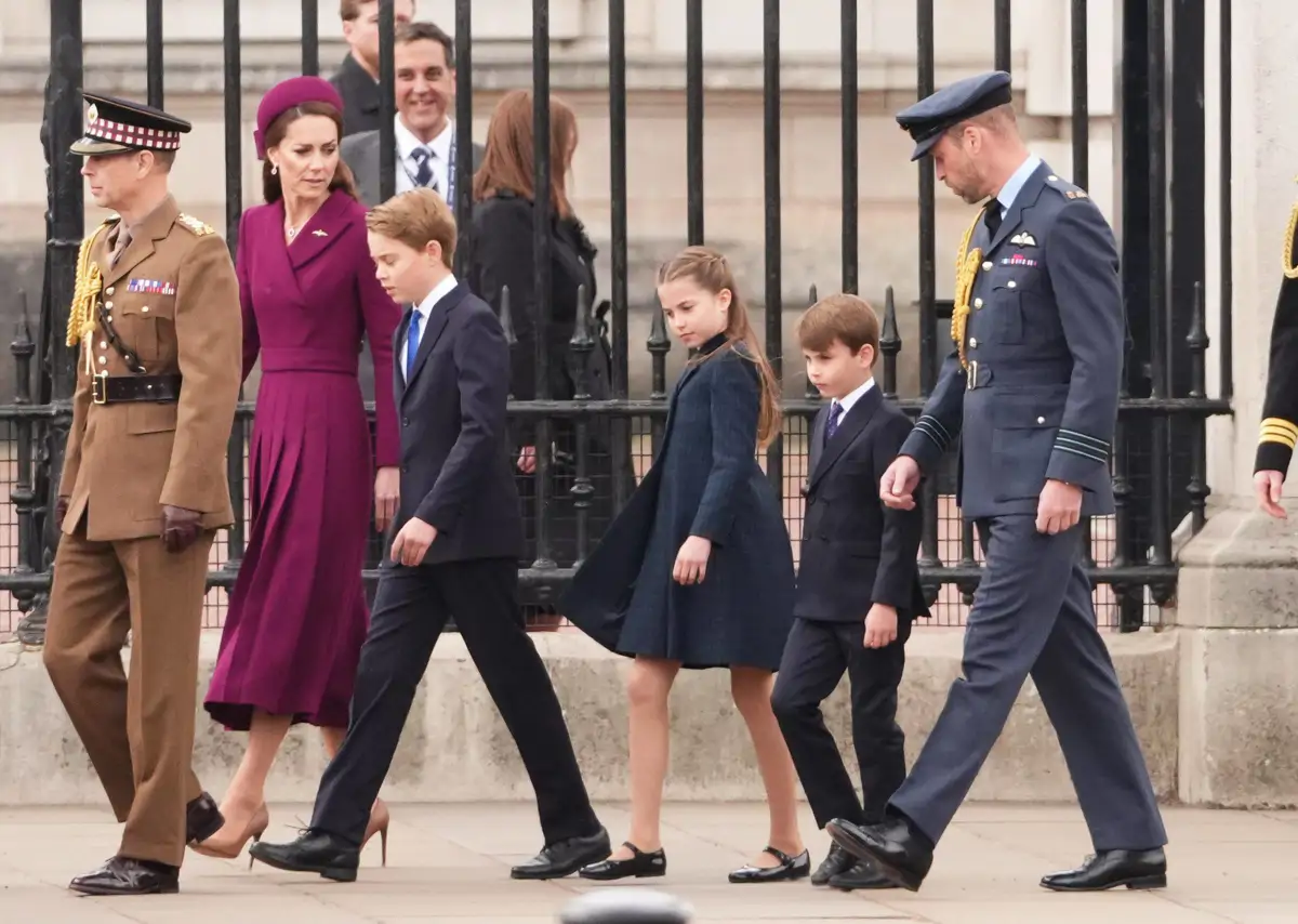 Kate, Guillermo, George, Charlotte, Louis
