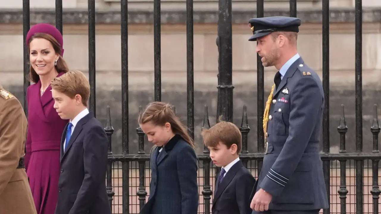 El príncipe Guillermo y Kate Middleton, protagonistas absolutos del Día de la Victoria en Europa junto a sus tres hijos: una declaración de intenciones