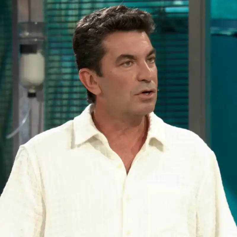 La incongruente queja de Arturo Valls que ha dejado sin palabras a David Broncano y al público de 'La Revuelta'
