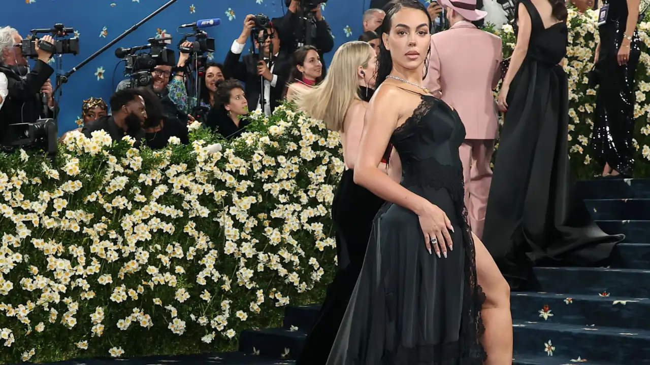 Soy fan de las uñas largas y voy a copiar la manicura francesa 'milky' de Georgina Rodríguez en la MET Gala