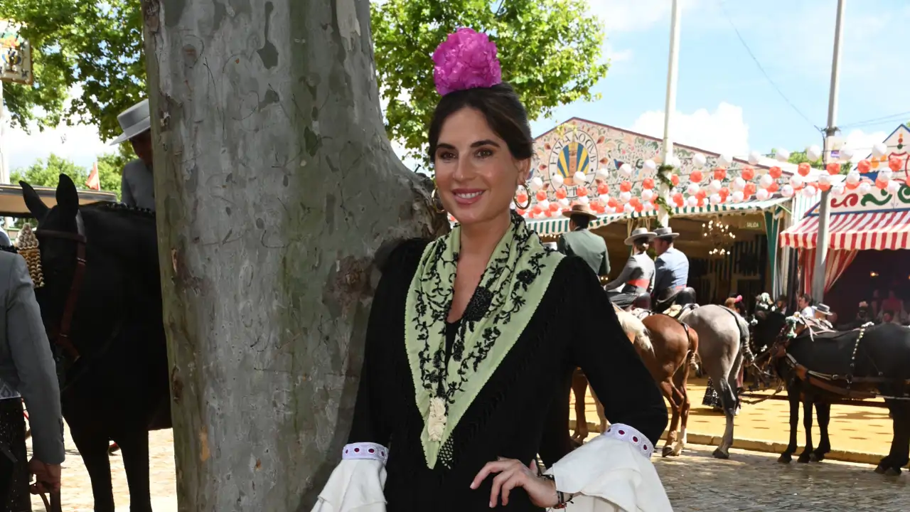 De Lourdes Montes a Rocío Osorno y Eva González: todos los looks de flamenca del martes en la Feria de Abril