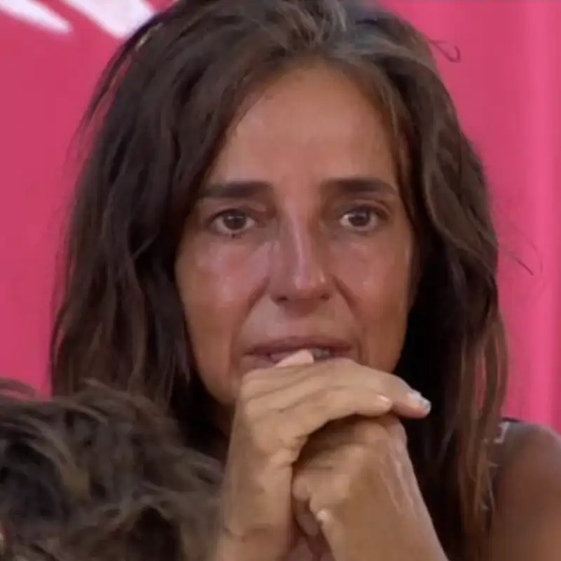 La brutal reprimenda que ha dejado a Carmen Alcayde llorando por su gesto intolerable en ‘Supervivientes 2025’