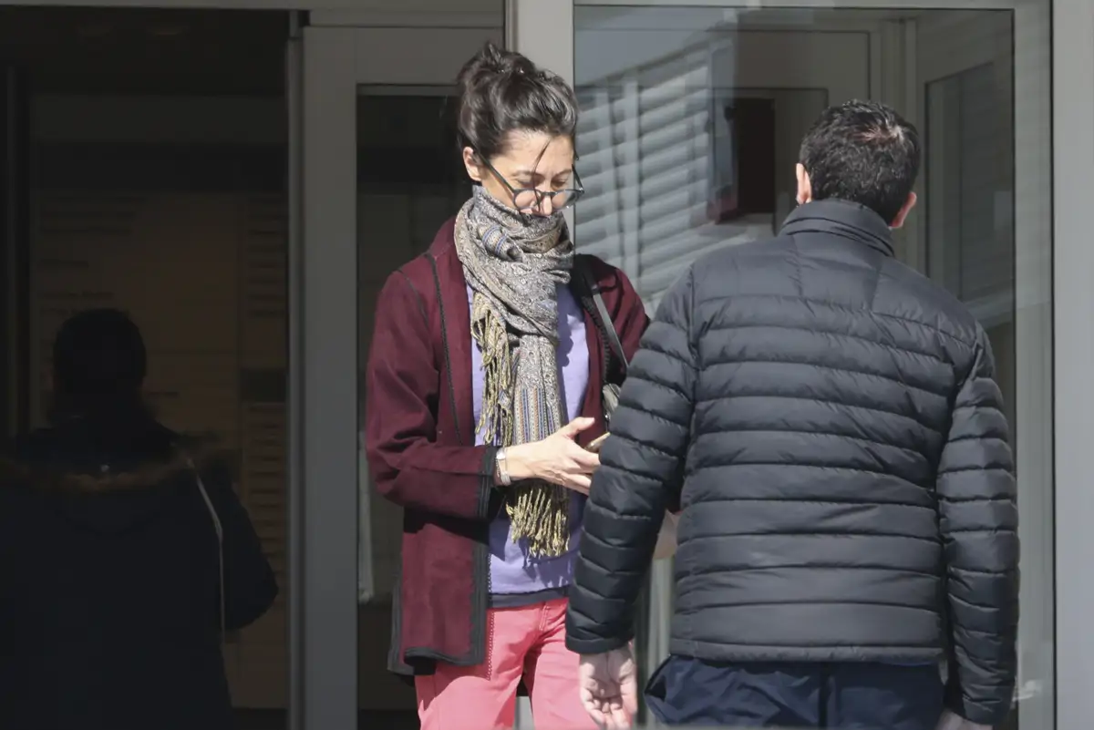 Claudia, la novia de Ernesto de Hannover, muy pendiente de su salud