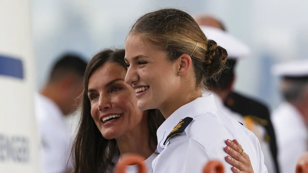 Pilar Eyre, experta en Casa Real: “Cuando la mayoría de las chicas están bailando o besándose con un muchacho, Leonor tiene que convivir con 76 desconocidos”