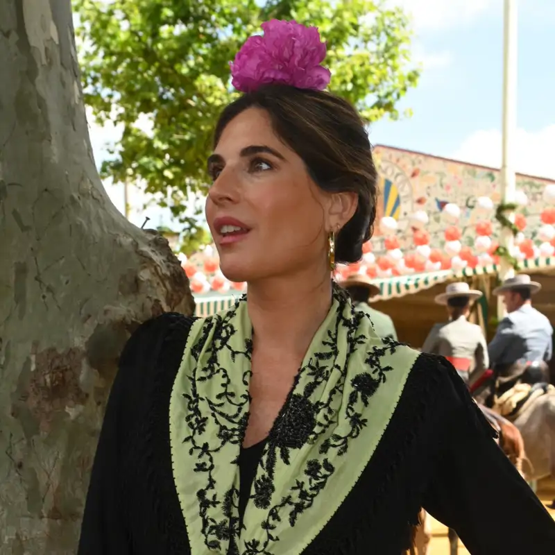 El truco de Lourdes Montes para lucir espectacular con vestido de flamenca en la Feria de Sevilla un mes después de dar a luz