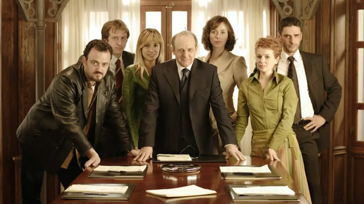 Al filo de la ley (2005)