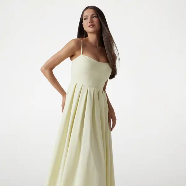 Vestido midi con pinzas de Guess