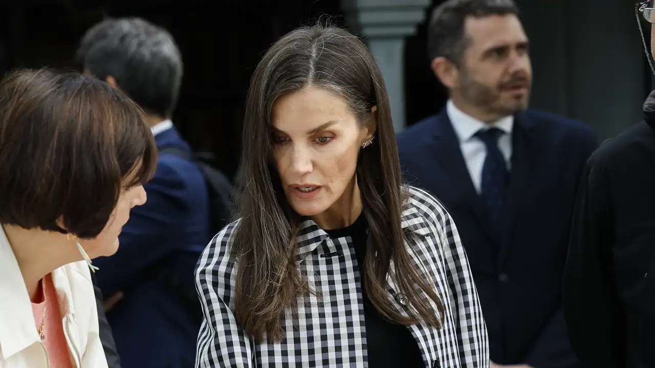 La reina Letizia se sincera como nunca: "No me despierto por las mañanas ni con alarmas ni con pitidos"