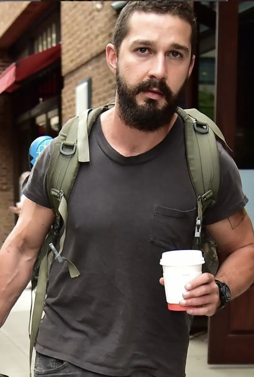 Shia LaBeouf afirma que Mel Gibson,  Sean Penn y Josh Brolin lo han ayudado a estar vivo