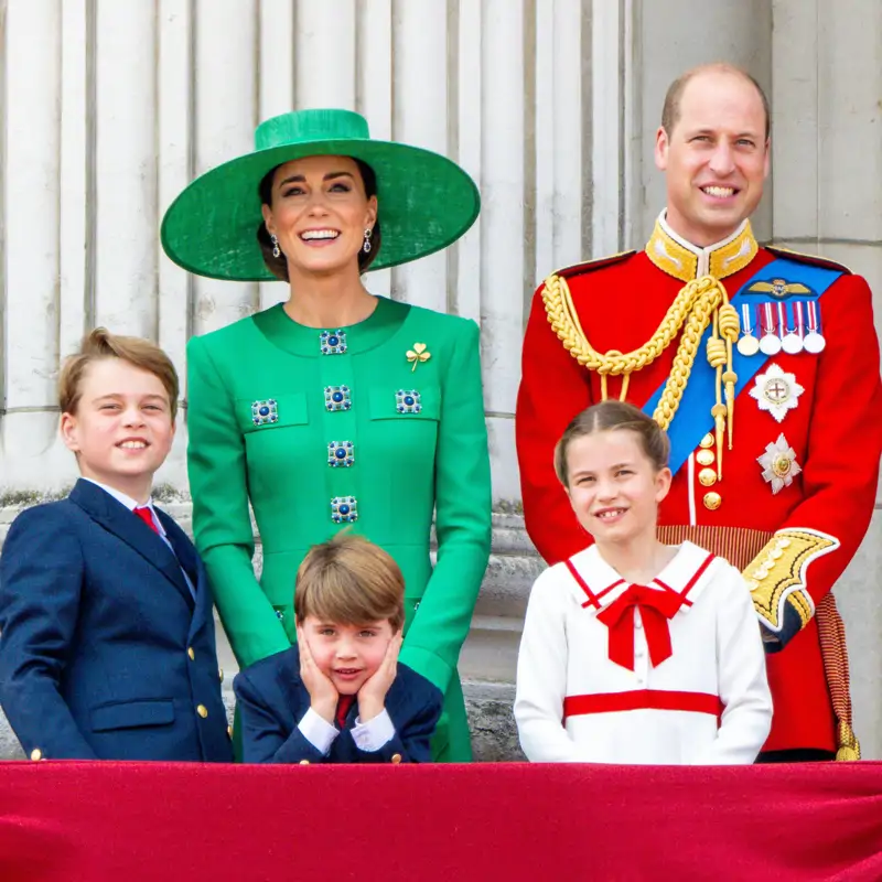 Una experta en protocolo alerta sobre Kate Middleton y Guillermo: "El príncipe George representa una versión temprana del 'control regio'"