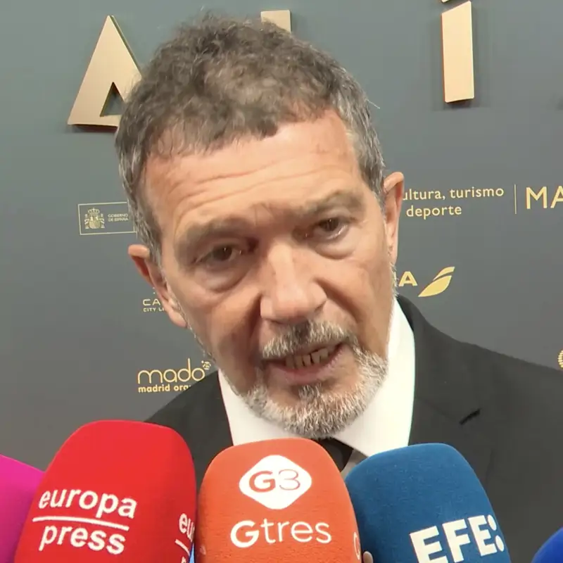 Antonio Banderas, sin filtros, define con una firme palabra qué le parece que Terelu Campos trabaje como actriz de teatro