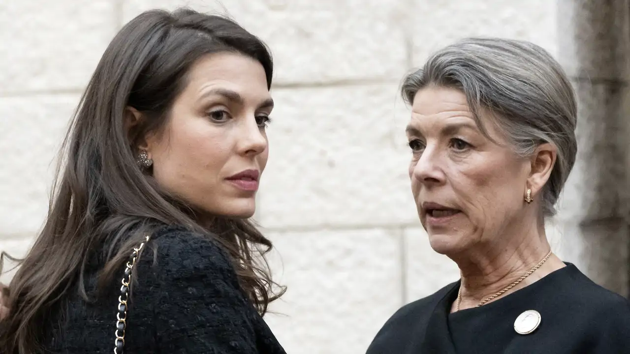 Cathrin Keller, experta alemana en Casa Real: "El hecho de que Carolina de Mónaco y Carlota Casiraghi sean madre e hija se refleja no sólo en su parecido físico, sino también en su estilo"