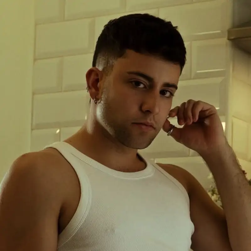 De ser Billy Elliot a bailarín por Chipre en Eurovisión 2025: conoce a Diego Rey, el actor español que compite contra Melody