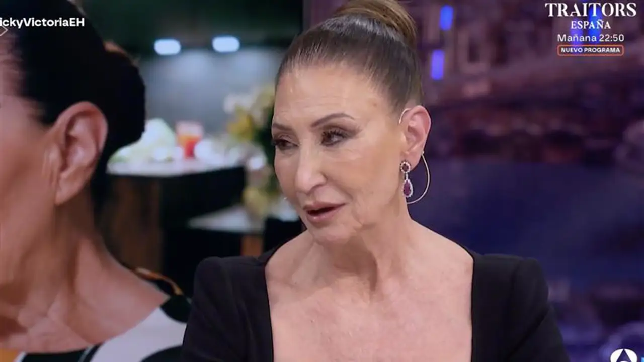 Victoria, madre de Vicky Martín Berrocal, cuenta entre lágrimas cómo dio a luz sola: “Nadie sabía que estaba embarazada”