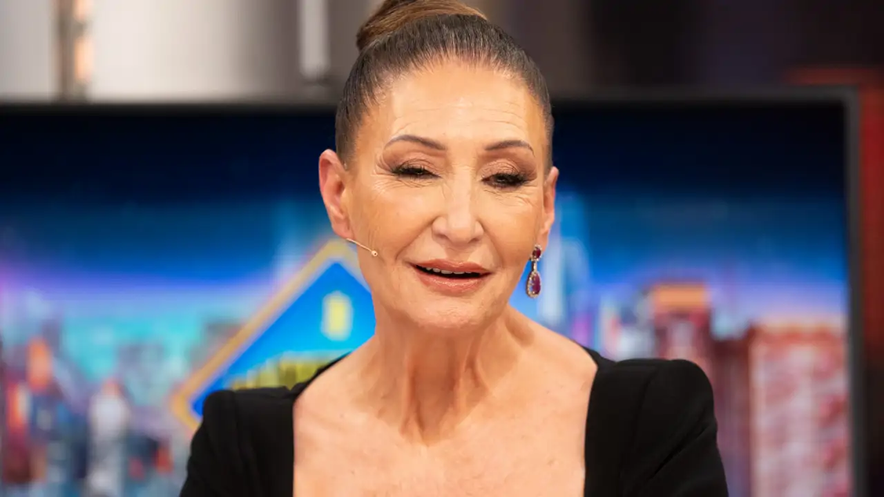 Victoria, madre de Vicky Martín Berrocal, cuenta entre lágrimas cómo dio a luz sola: “Nadie sabía que estaba embarazada”