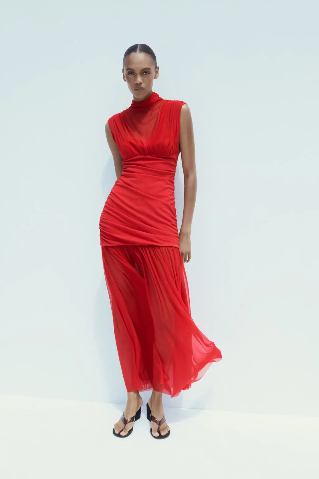 En rojo y combinado
