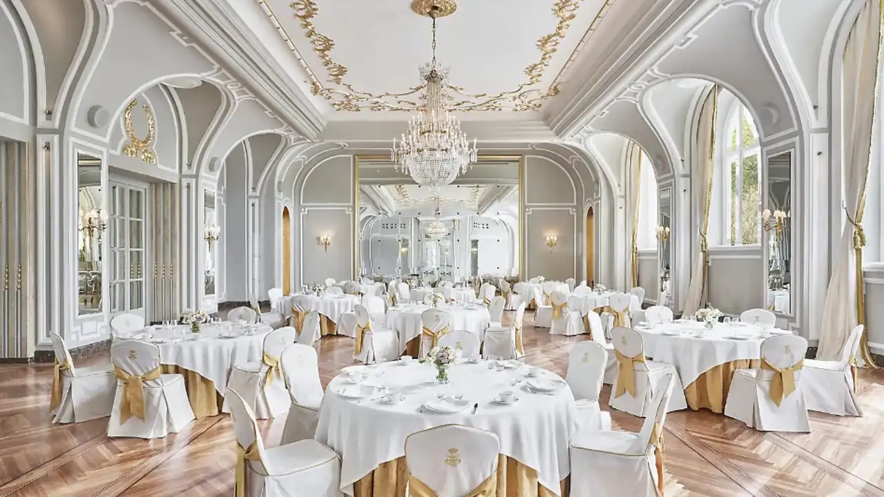 Elegancia y tradición, en estos 6 hoteles de España la realeza se ha sentido como en casa: de la princesa Grace en Madrid al rey Felipe VI en Sevilla