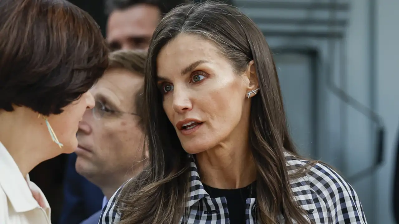 No, la reina Letizia no se ha ido a París con su amante en San Isidro: desmontamos el bulo de la semana