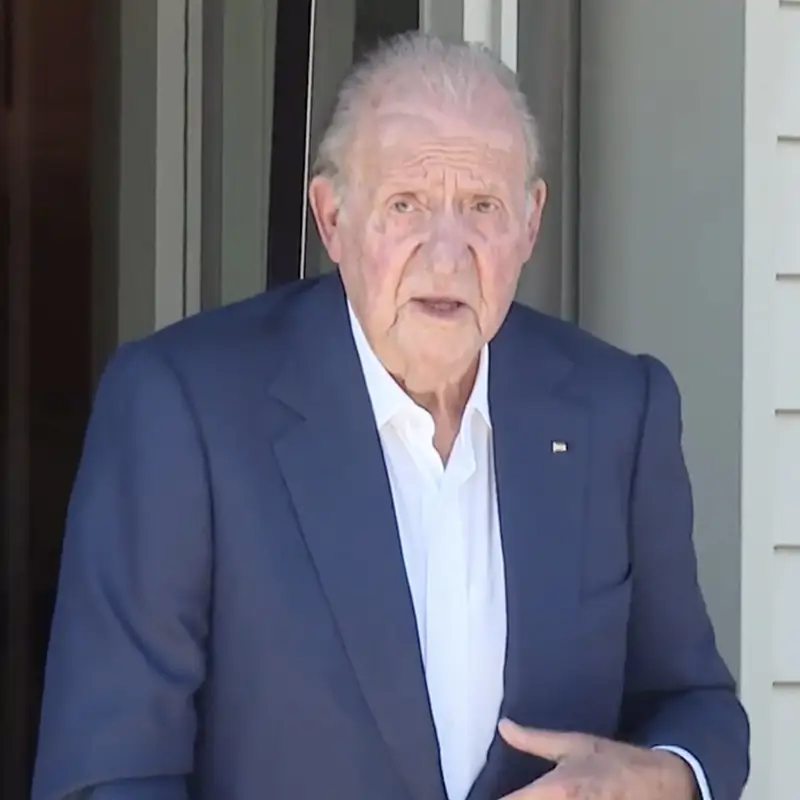 La calma tensa del rey Juan Carlos I ante su inminente cara a cara con Miguel Ángel Revilla en el juzgado