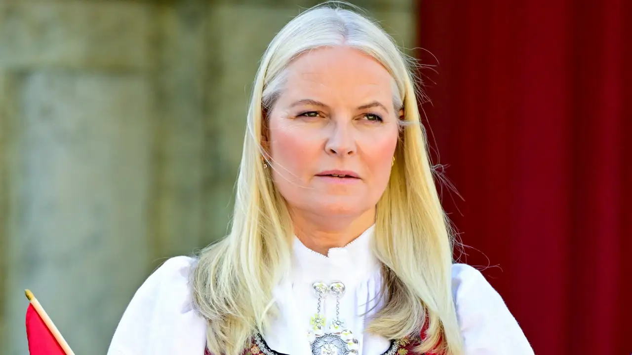 El evidente dolor de la princesa Mette-Marit en el Día Nacional de Noruega