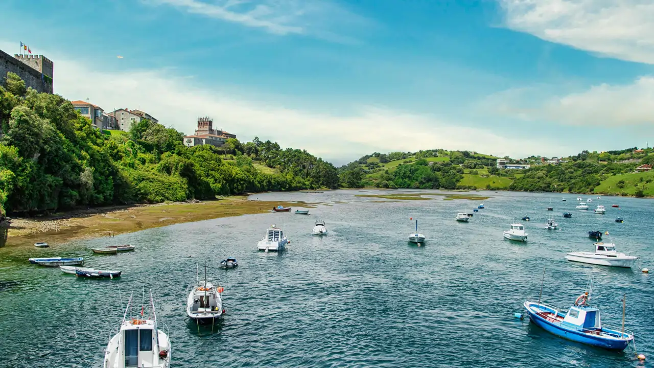 El pueblo marinero de Cantabria con playas preciosas y un famoso guiso de bonito en el que veranea el cantante David Bustamante