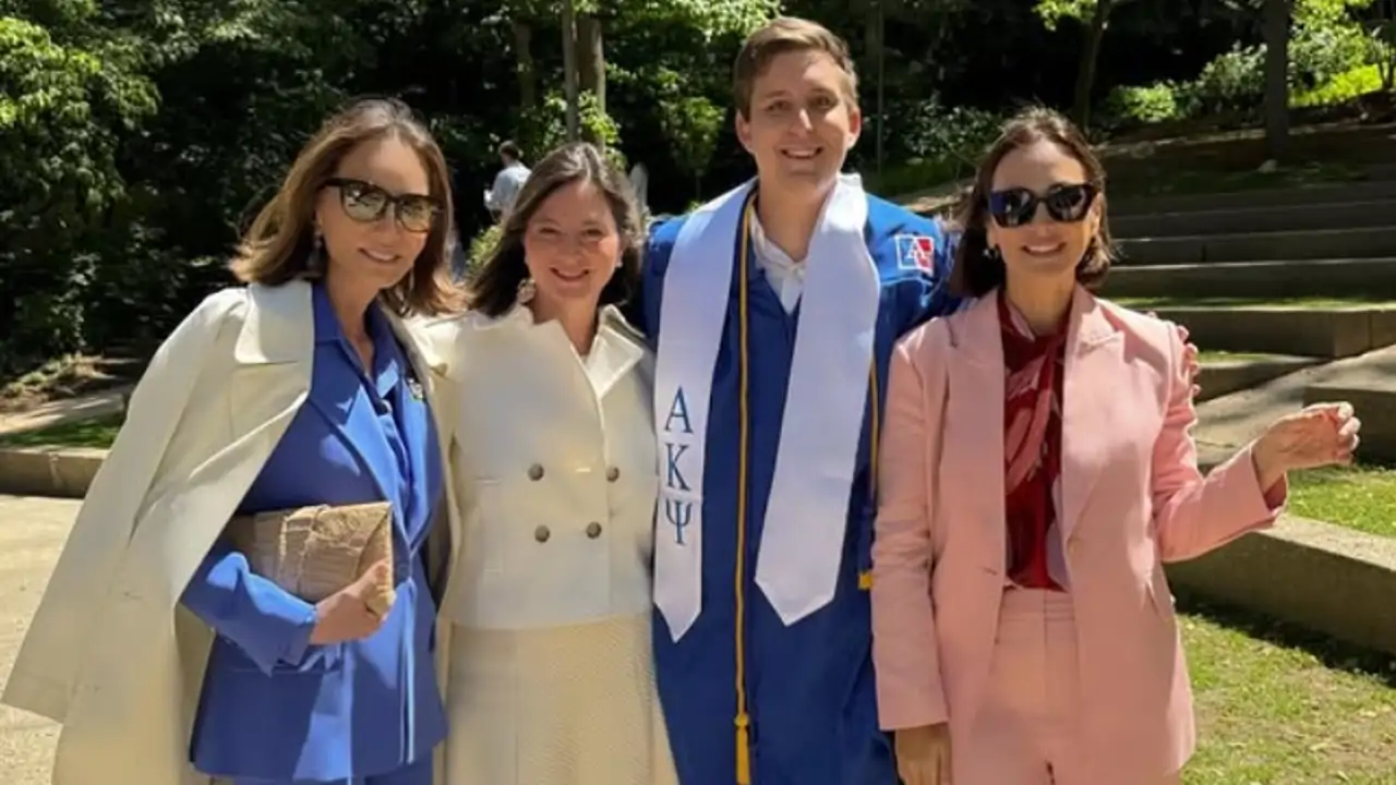 Así es Alejandro Altaba, el nieto más desconocido de Isabel Preysler y a cuya graduación ha ido Tamara Falcó: de sus estudios a su conexión con su abuelo, Julio Iglesias