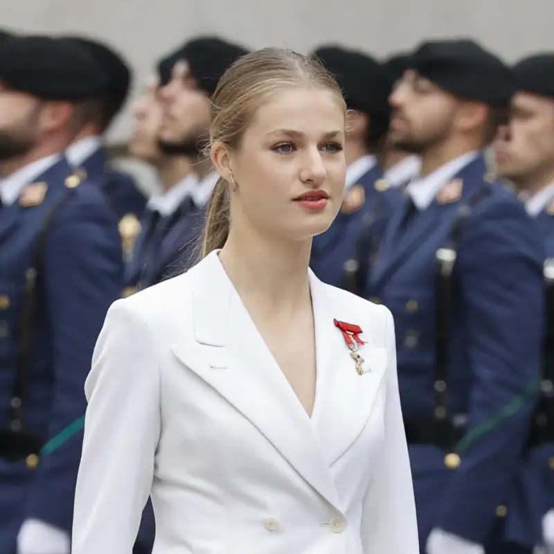 María José Gómez Verdú, experta en protocolo, revela si la princesa Leonor puede vestir de blanco ante el papa León XIV: "Como heredera..."
