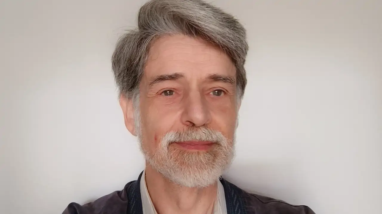 Carlos González, pediatra